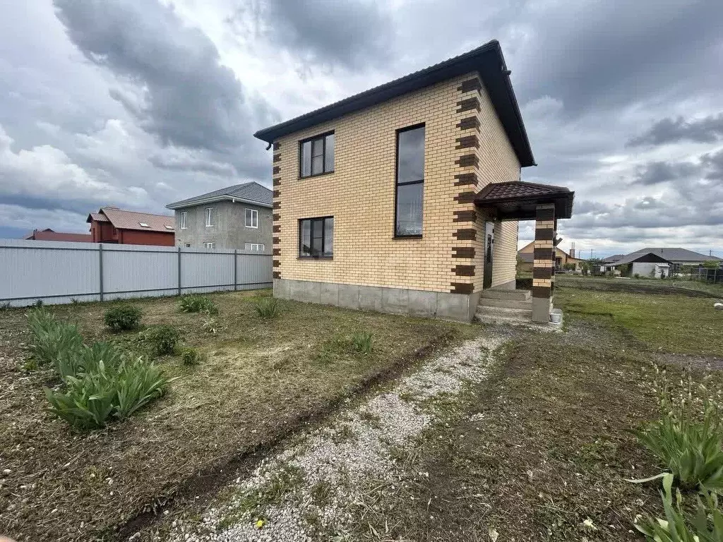 Дом в Белгородская область, Строитель Яковлевский городской округ, ул. ... - Фото 1