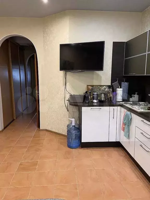 2-к. квартира, 68 м, 3/3 эт. - Фото 1