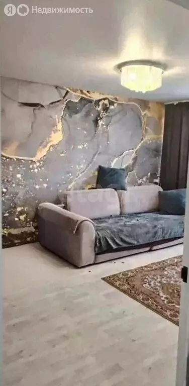 3-комнатная квартира: село Приобское, Приобская улица, 7 (62.6 м) - Фото 1