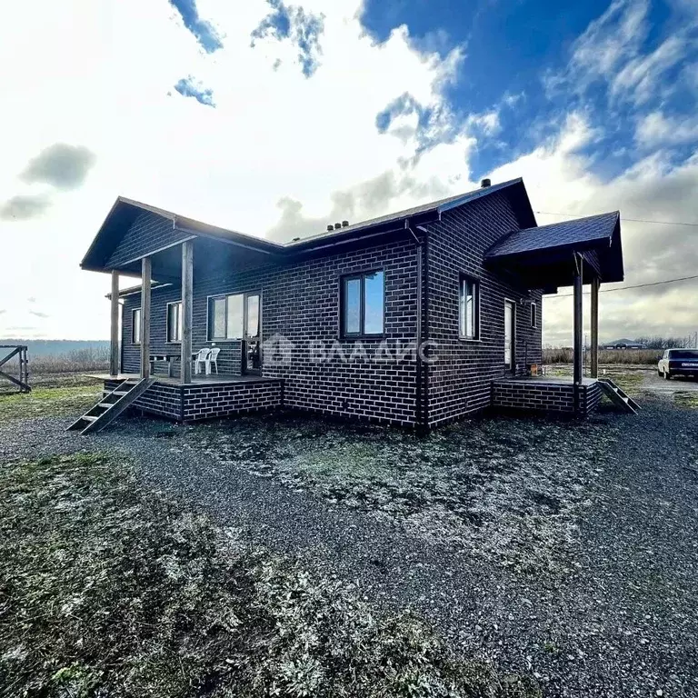 Дом в Белгородская область, Яковлевский муниципальный округ, с. Шопино ... - Фото 1