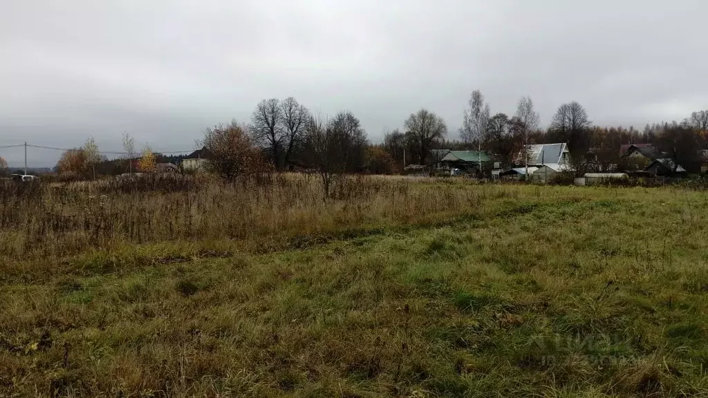 Участок в Московская область, Можайский муниципальный округ, д. ... - Фото 1