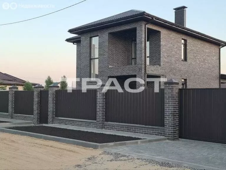 Дом в село Новая Усмань, улица Рождества, 22 (190 м) - Фото 0