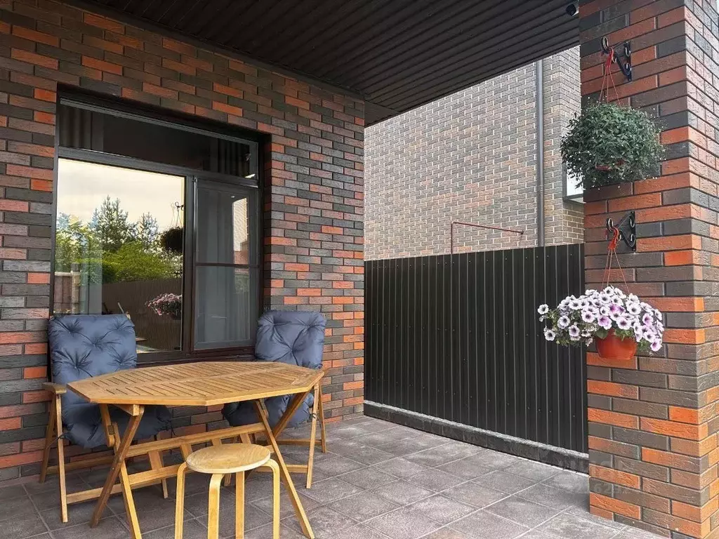 Дом в Ставропольский край, Ставрополь ул. Роз, 239 (135 м) - Фото 1