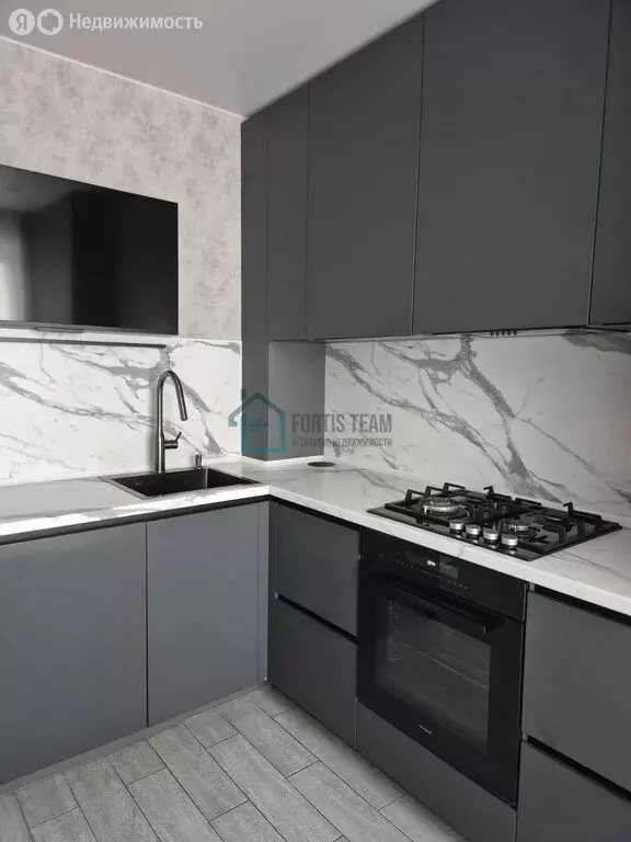 3-комнатная квартира: Ярославль, Урочская улица, 10 (75 м) - Фото 0