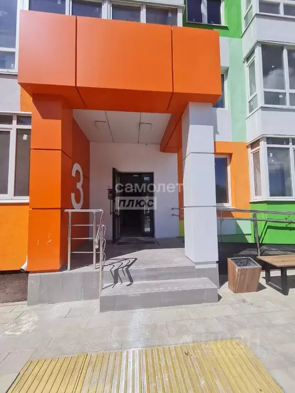 2-к кв. Курская область, Курск ул. Энгельса, 158к1 (58.7 м) - Фото 0