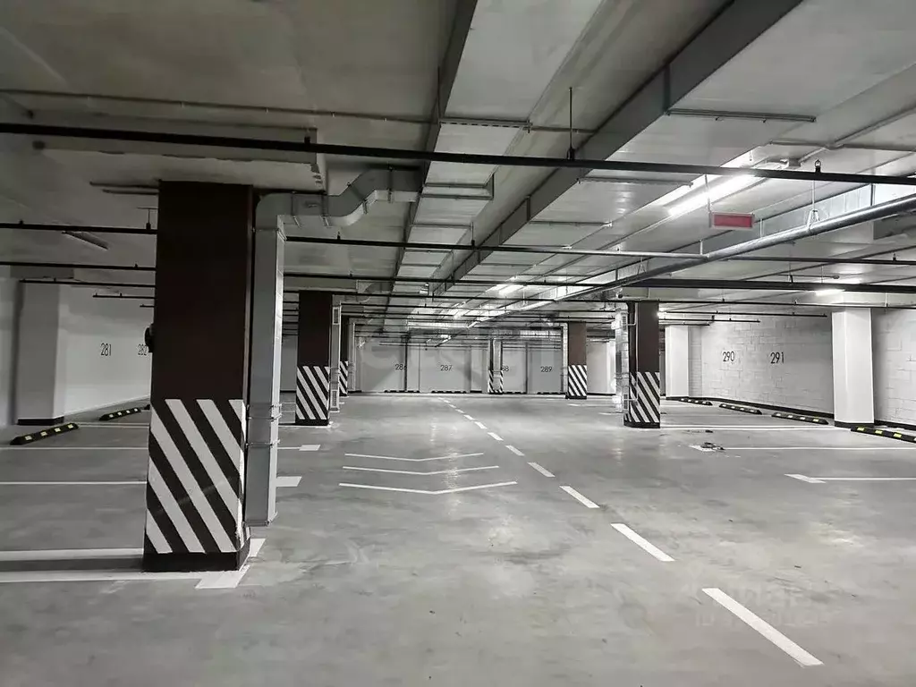 Гараж в Тюменская область, Тюмень ул. Андрея Кореневского, 7 (13 м) - Фото 1