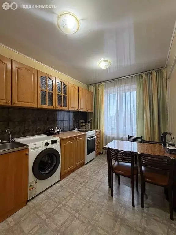 3-комнатная квартира: Черемхово, улица Гейштова, 1 (62.3 м) - Фото 1