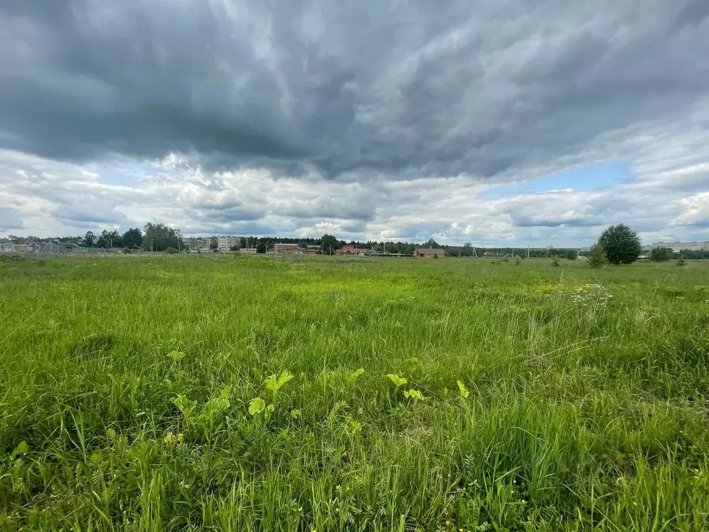 Участок в Московская область, Сергиево-Посадский городской округ, д. ... - Фото 0