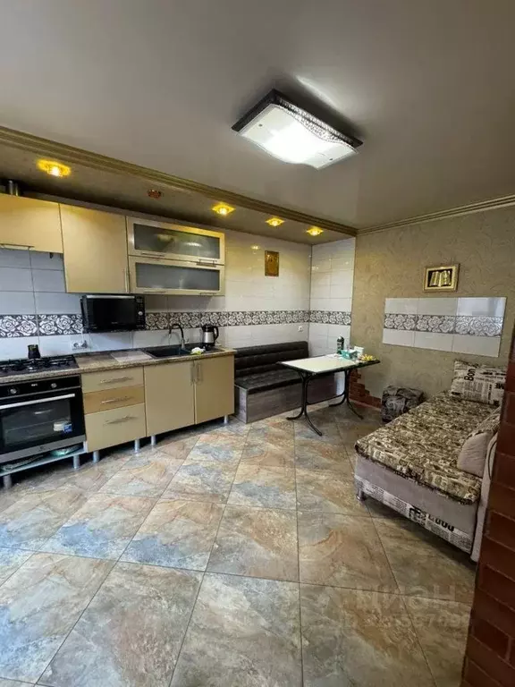 Дом в Северная Осетия, Владикавказ ул. Галковского, 1 (100 м) - Фото 1