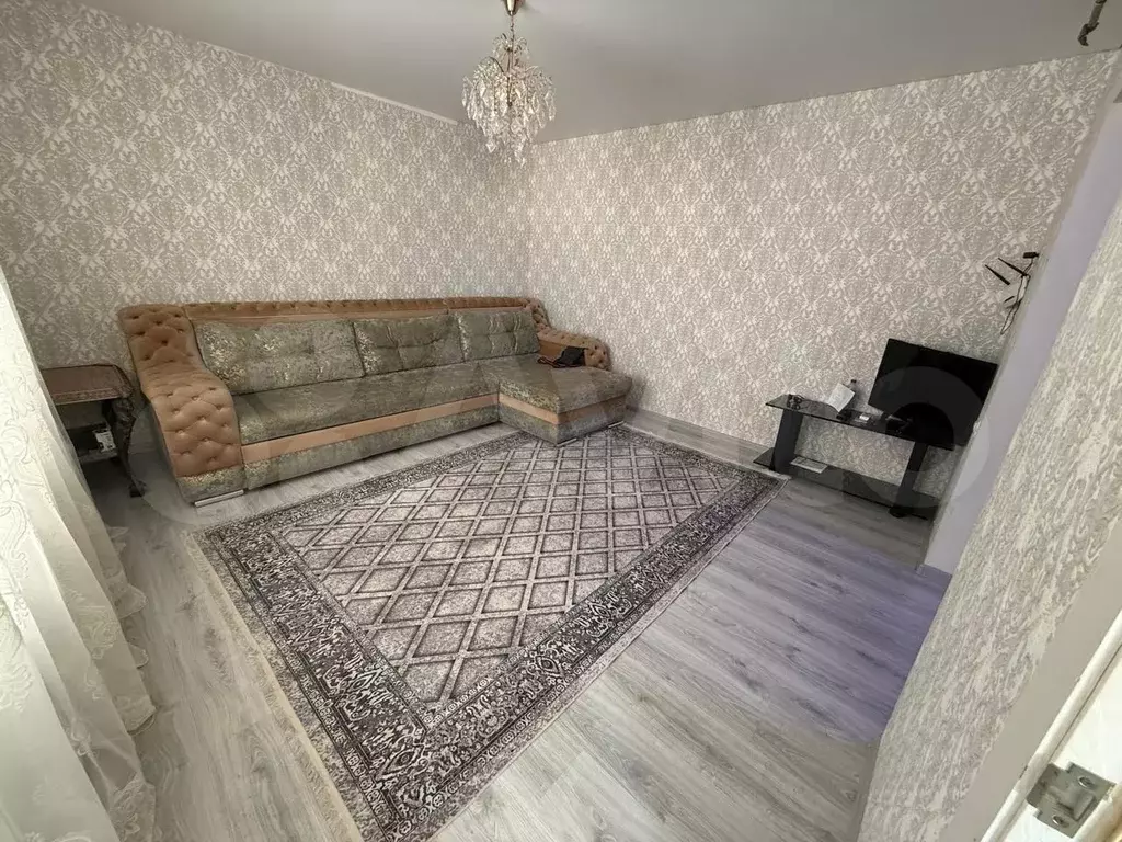 1-к. квартира, 50 м, 10/10 эт. - Фото 0