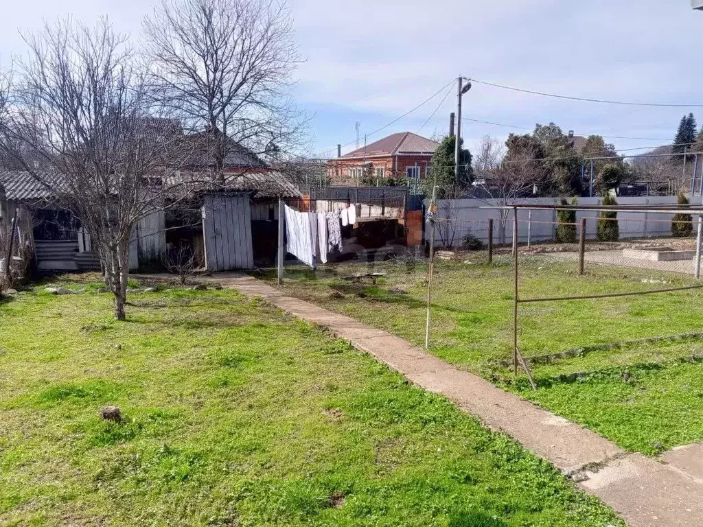 Дом в Адыгея, Майкопский район, Краснооктябрьское с/пос, пос. ... - Фото 1