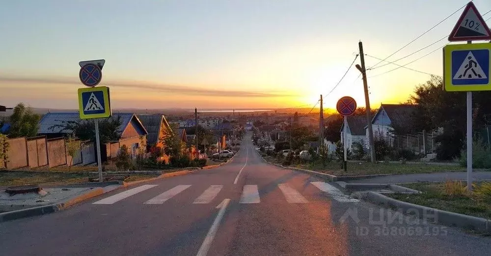 Участок в Краснодарский край, Темрюк Цветочная ул. (8.15 сот.) - Фото 1