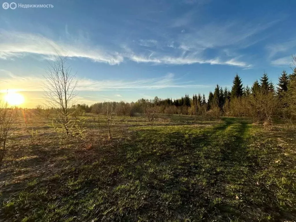 Участок в село Богословка, улица Чистые Озёра (200 м) - Фото 0