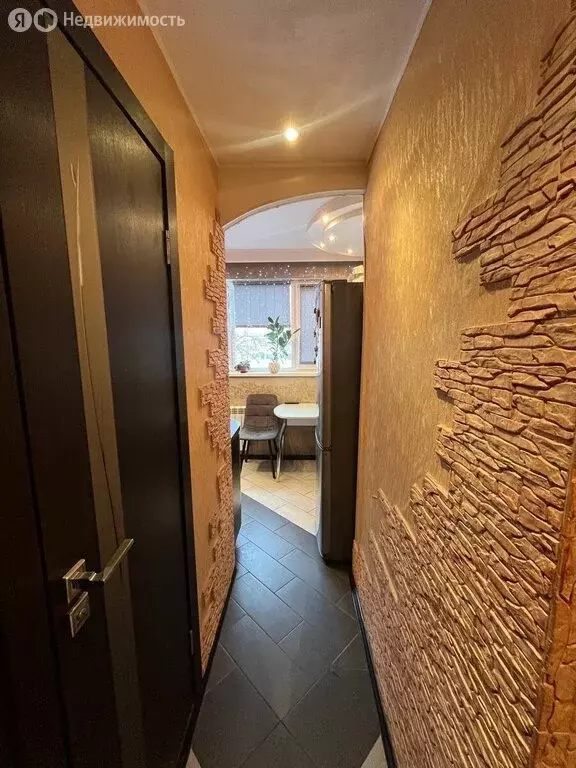 3-комнатная квартира: Санкт-Петербург, улица Белы Куна, 13к1 (60.4 м) - Фото 1