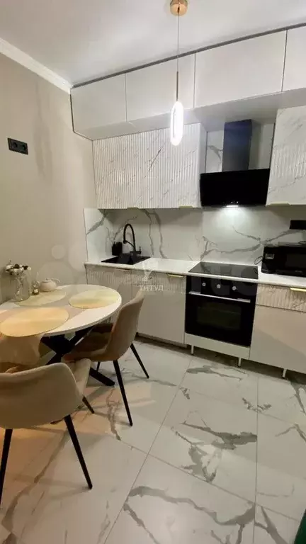 1-к. квартира, 35,6 м, 4/10 эт. - Фото 0