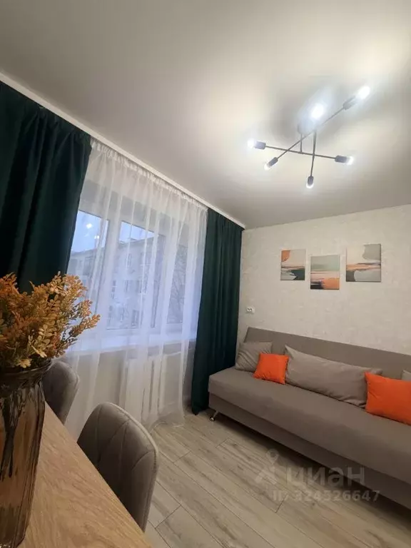 Студия Новгородская область, Великий Новгород ул. Свободы, 4 (18.0 м) - Фото 1