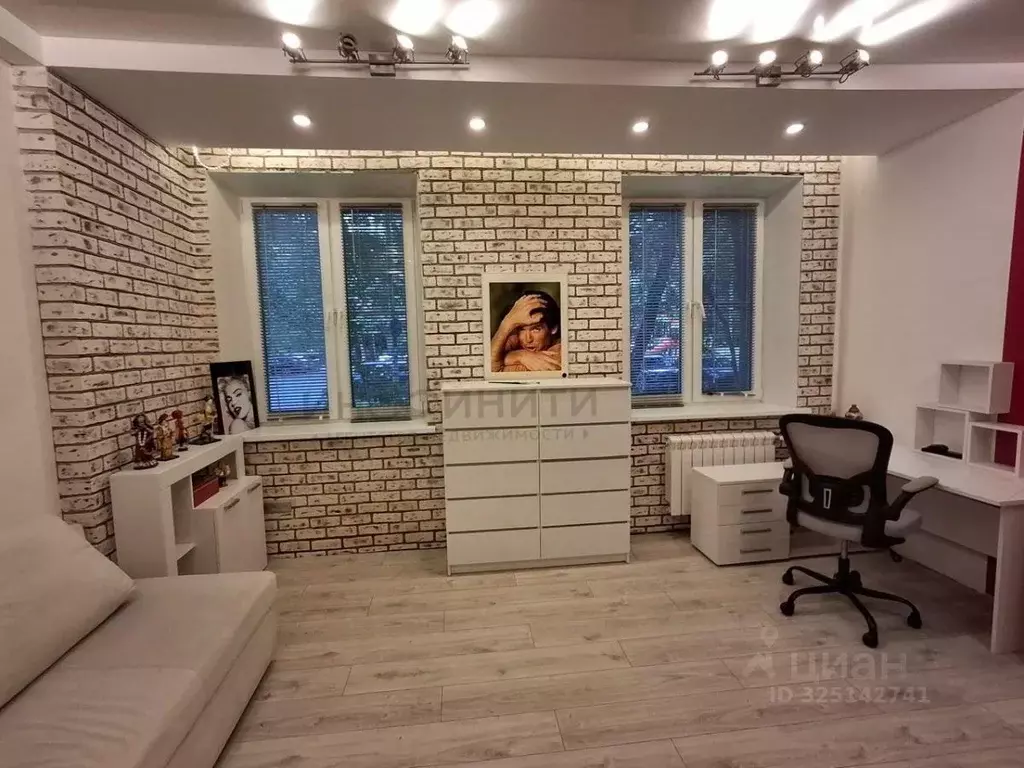 3-к кв. Москва ул. Строителей, 5К3 (78.3 м) - Фото 2