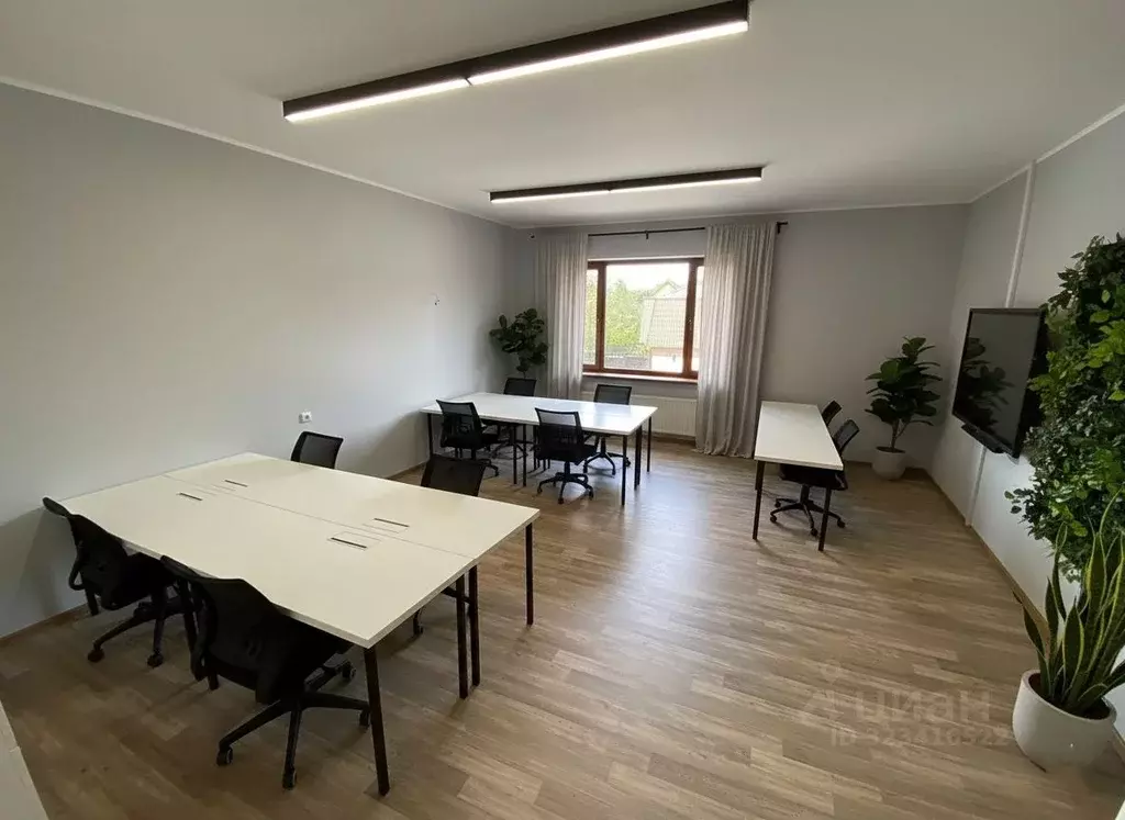 Офис в Московская область, Красногорск городской округ, д. Глухово ул. ... - Фото 1