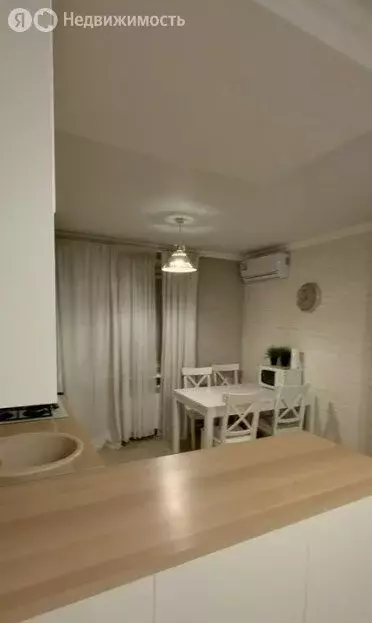 3-комнатная квартира: Ростов-на-Дону, Извилистая улица, 10А (75 м) - Фото 1