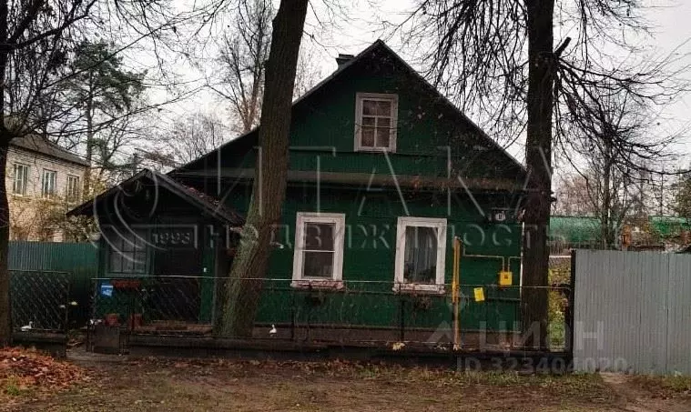 Дом в Ленинградская область, Луга Красноармейская ул., 8 (81 м) - Фото 1