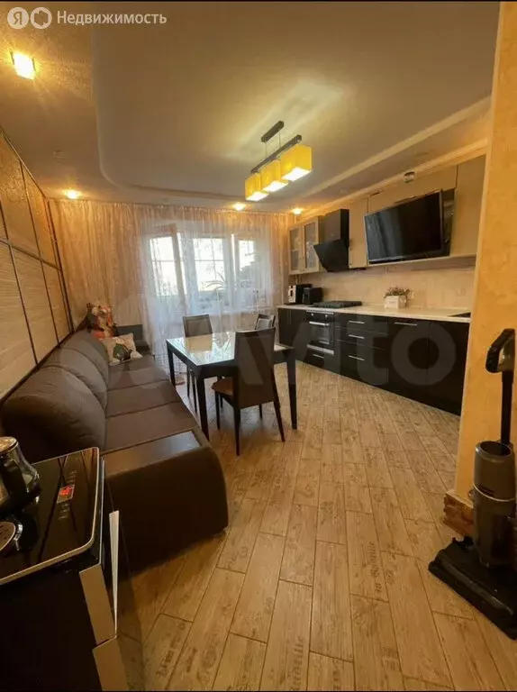 2-комнатная квартира: Аксай, улица Платова, 83 (70 м) - Фото 1