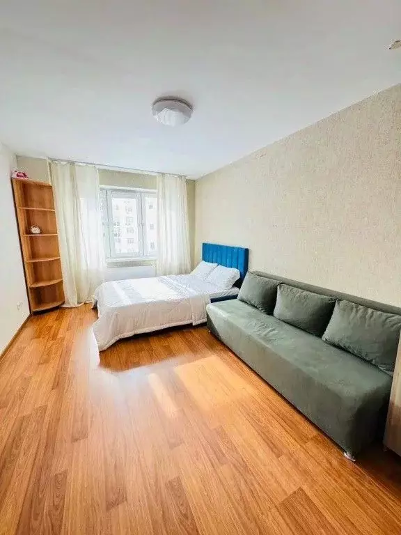 2-к кв. Свердловская область, Екатеринбург ул. Щорса, 105 (80.0 м) - Фото 0
