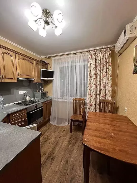 2-к. квартира, 56 м, 2/9 эт. - Фото 0