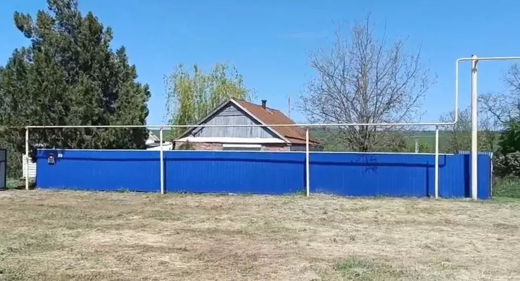 Дом в Ростовская область, Зерноградский район, Донское с/пос, с. ... - Фото 1