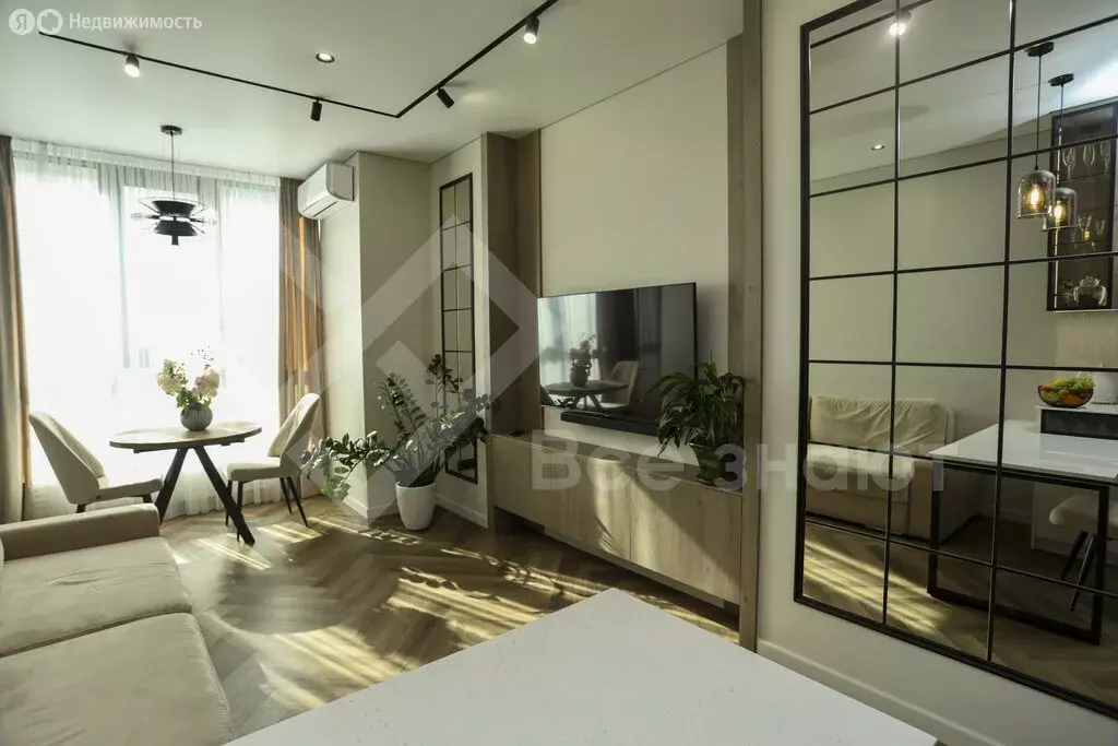 3-комнатная квартира: Челябинск, Лесопарковая улица, 7Е (70 м) - Фото 0