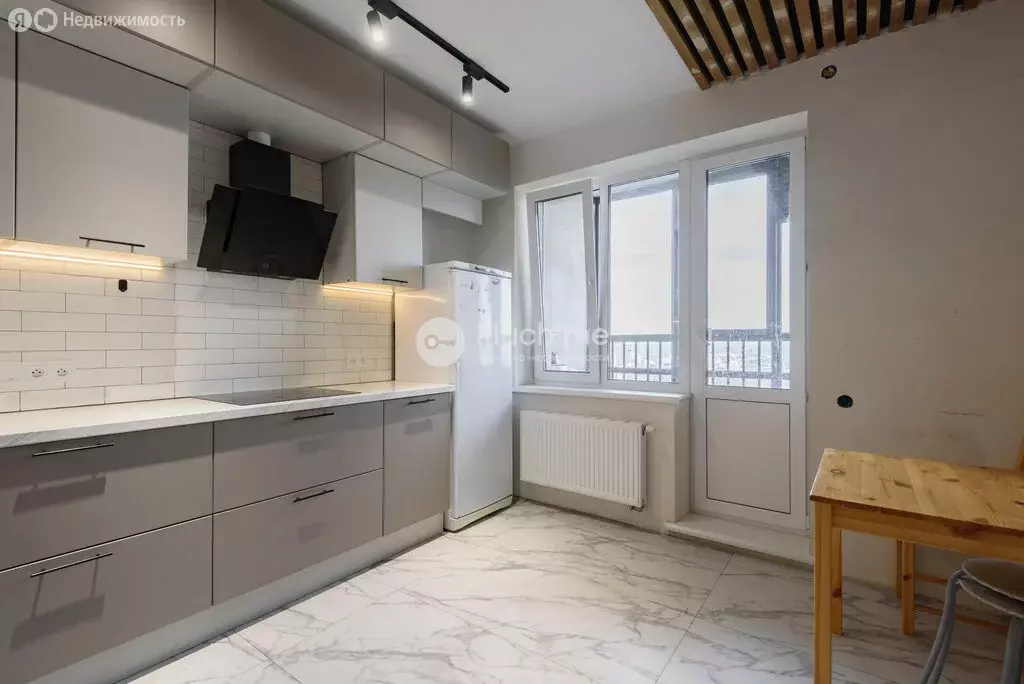 3-комнатная квартира: Казань, улица Аделя Кутуя, 110Дк2 (115.6 м) - Фото 1