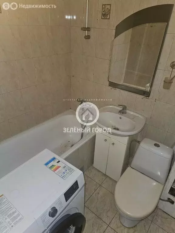1-комнатная квартира: Калининград, Омская улица, 2 (32 м) - Фото 1