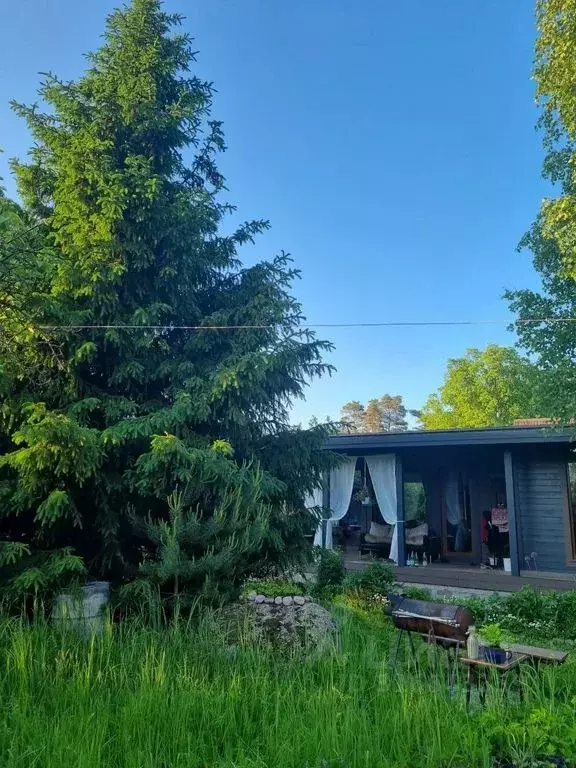 Дом в Ленинградская область, Приморск Лесная ул., 20 (50 м) - Фото 1