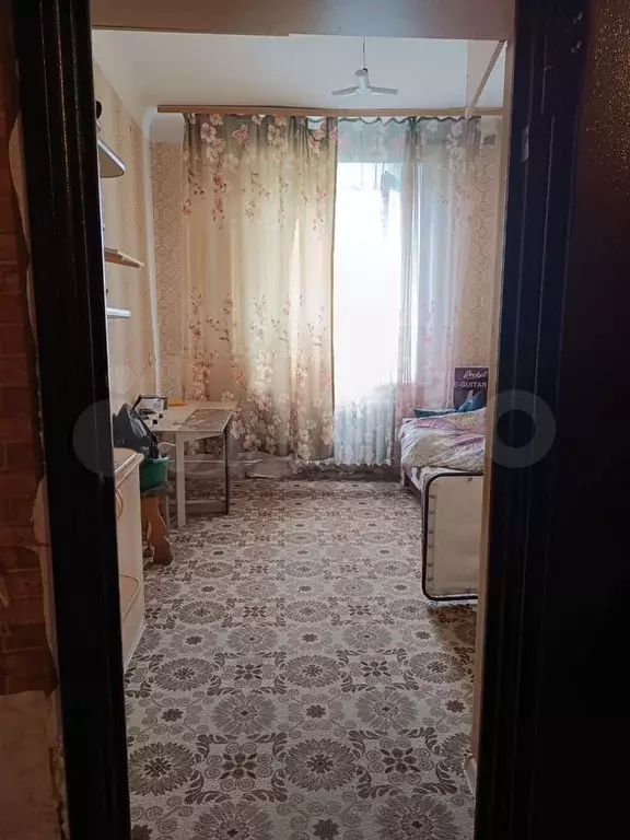 Комната 11 м в 3-к., 3/3 эт. - Фото 1