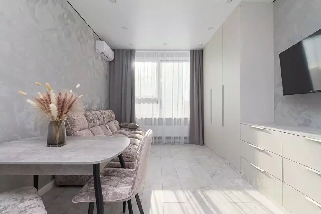 Студия Омская область, Омск ул. Б.Г. Шаронова, 9 (24.0 м) - Фото 2