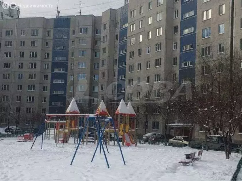 3-комнатная квартира: Тюмень, улица Мельникайте, 135 (70 м) - Фото 2