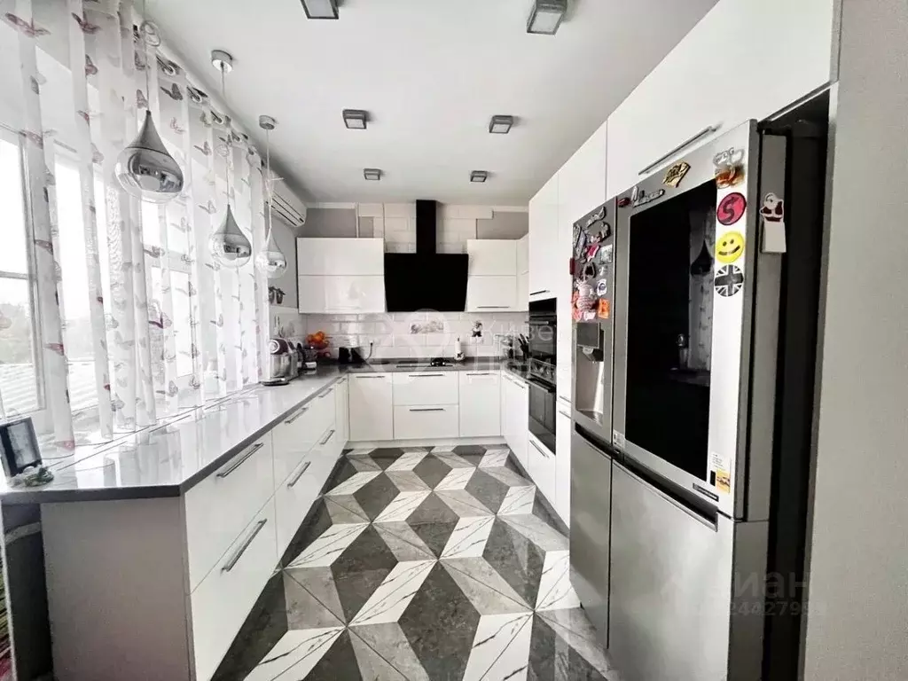 Дом в Волгоградская область, Волгоград Беломорская ул. (200 м) - Фото 1