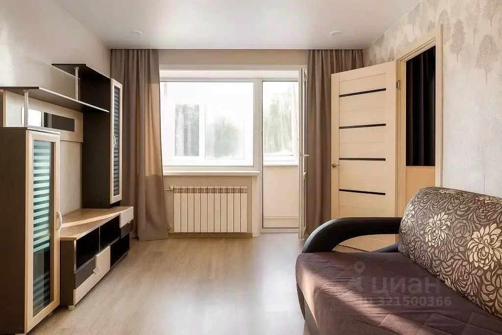 2-к кв. Сахалинская область, Южно-Сахалинск просп. Мира, 161 (45.0 м) - Фото 1