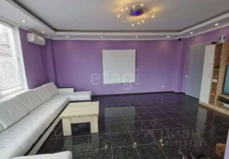 2-к кв. Краснодарский край, Новороссийск ул. Варна, 3 (76.9 м) - Фото 0