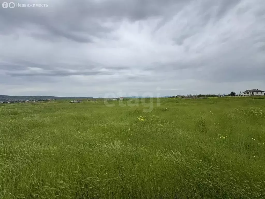 Участок в Феодосия, улица Ватан (8 м) - Фото 1
