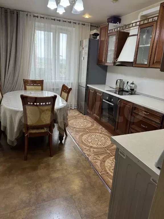 2-к. квартира, 60 м, 3/26 эт. - Фото 0