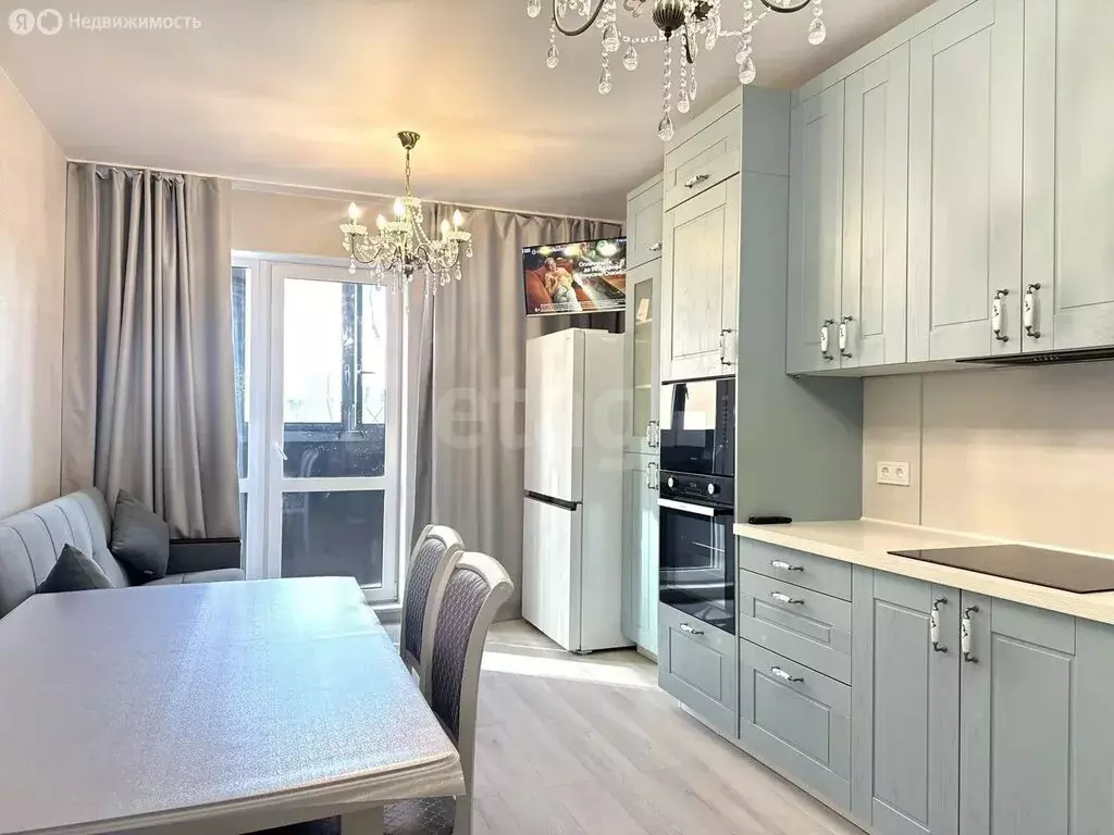 1-комнатная квартира: Тюмень, улица Разведчика Кузнецова, 9 (47 м) - Фото 2
