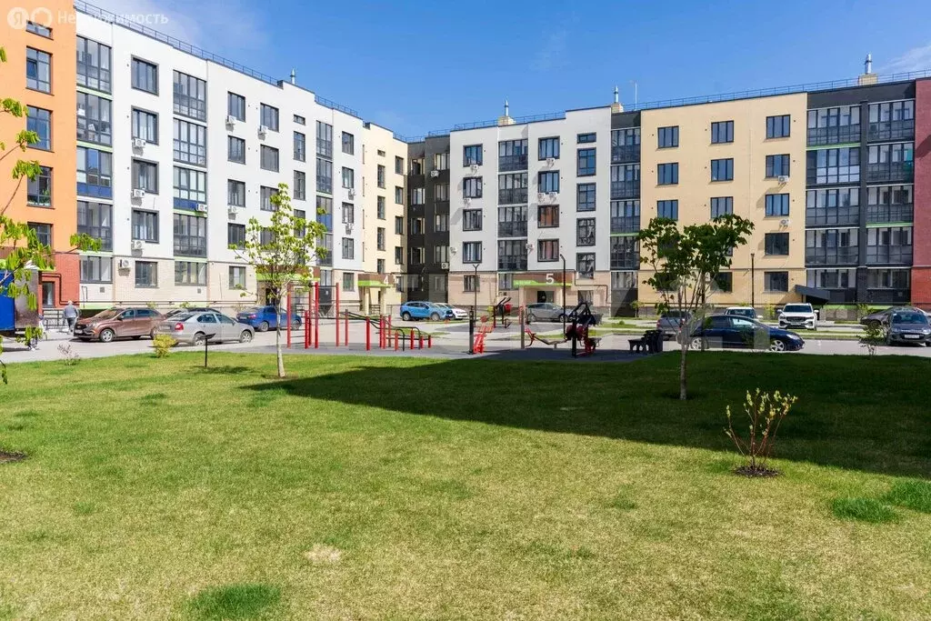 3-комнатная квартира: Ульяновск, проспект Маршала Устинова, 50 (71 м) - Фото 0