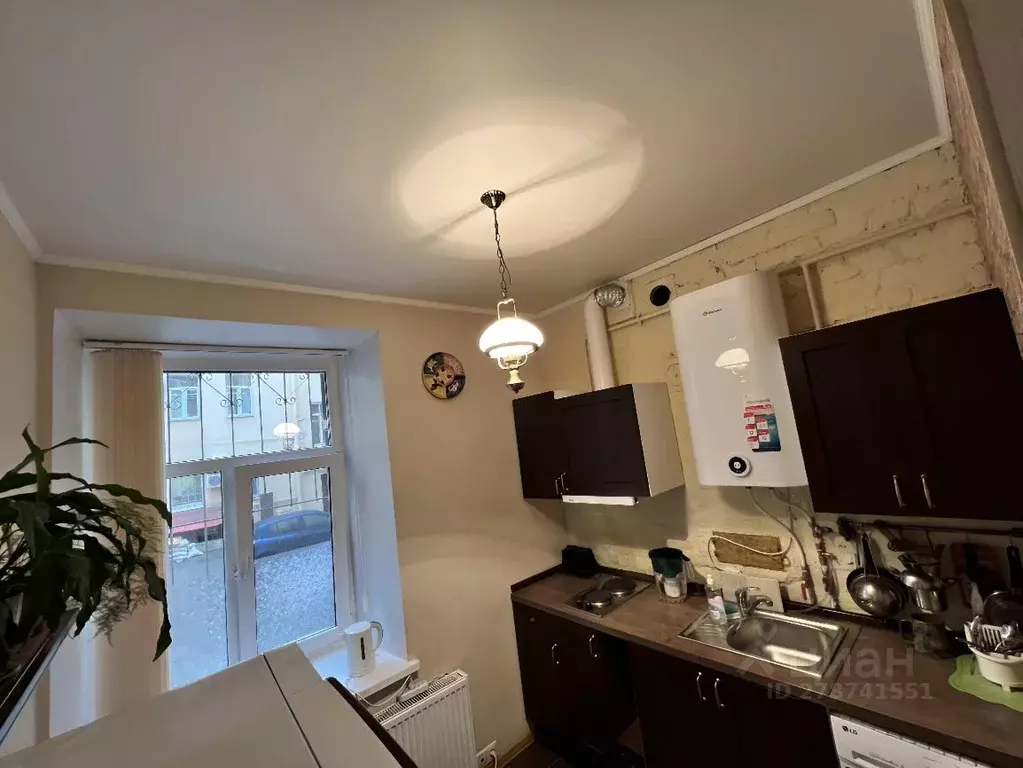 Комната Санкт-Петербург Кронверкский просп., 47 - Фото 0