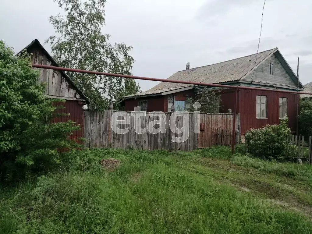 Дом в Саратовская область, Балашовский район, с. Большой Мелик ... - Фото 0