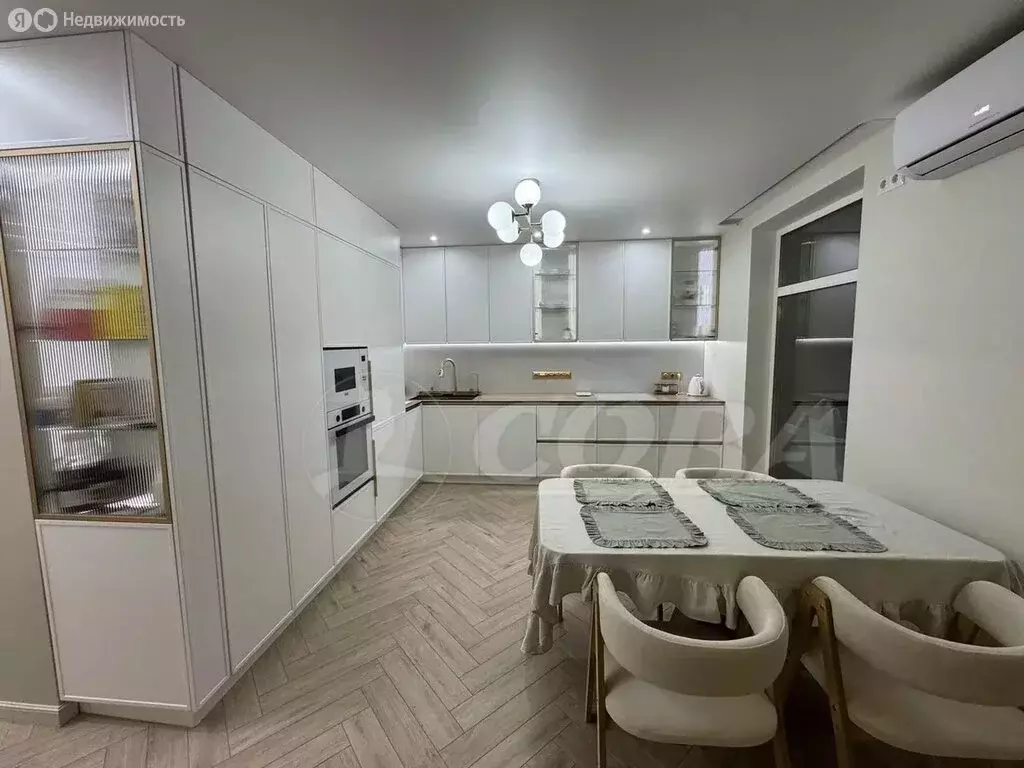 3-комнатная квартира: Тюмень, Харьковская улица, 72Б (79 м) - Фото 1