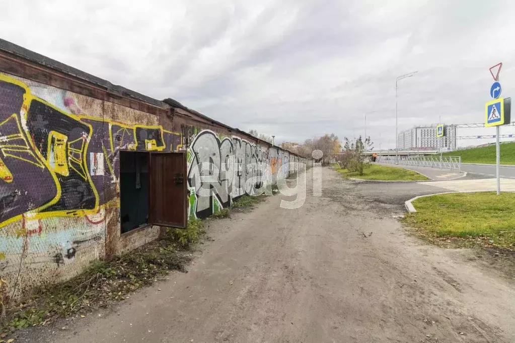 Гараж в Тюменская область, Тюмень ул. 30 лет Победы, 21 (19 м) - Фото 1