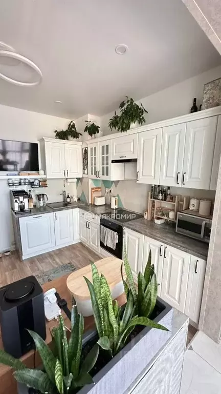 2-к кв. Ханты-Мансийский АО, Сургут ул. Есенина, 6 (47.3 м) - Фото 1