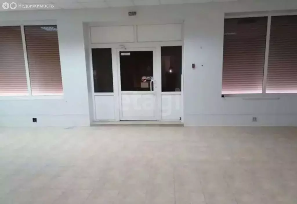 Дом в Батайск, Астраханская улица (289.7 м) - Фото 1