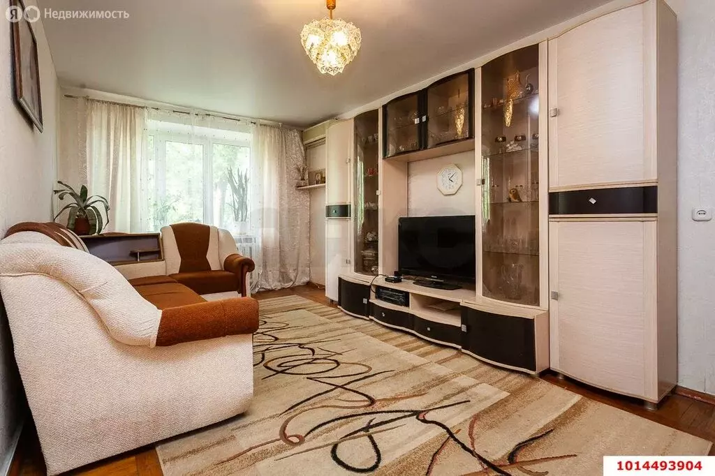 3-комнатная квартира: Краснодар, улица имени Игнатова, 41 (62 м) - Фото 1