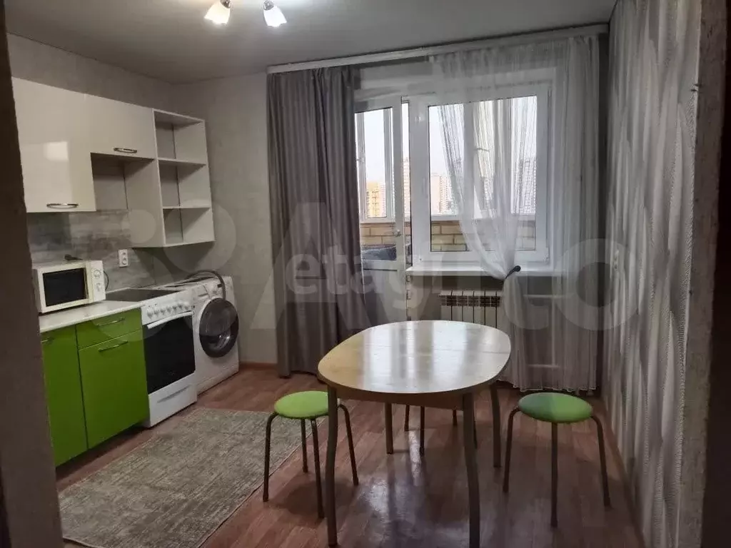 1-к. квартира, 42 м, 8/10 эт. - Фото 1
